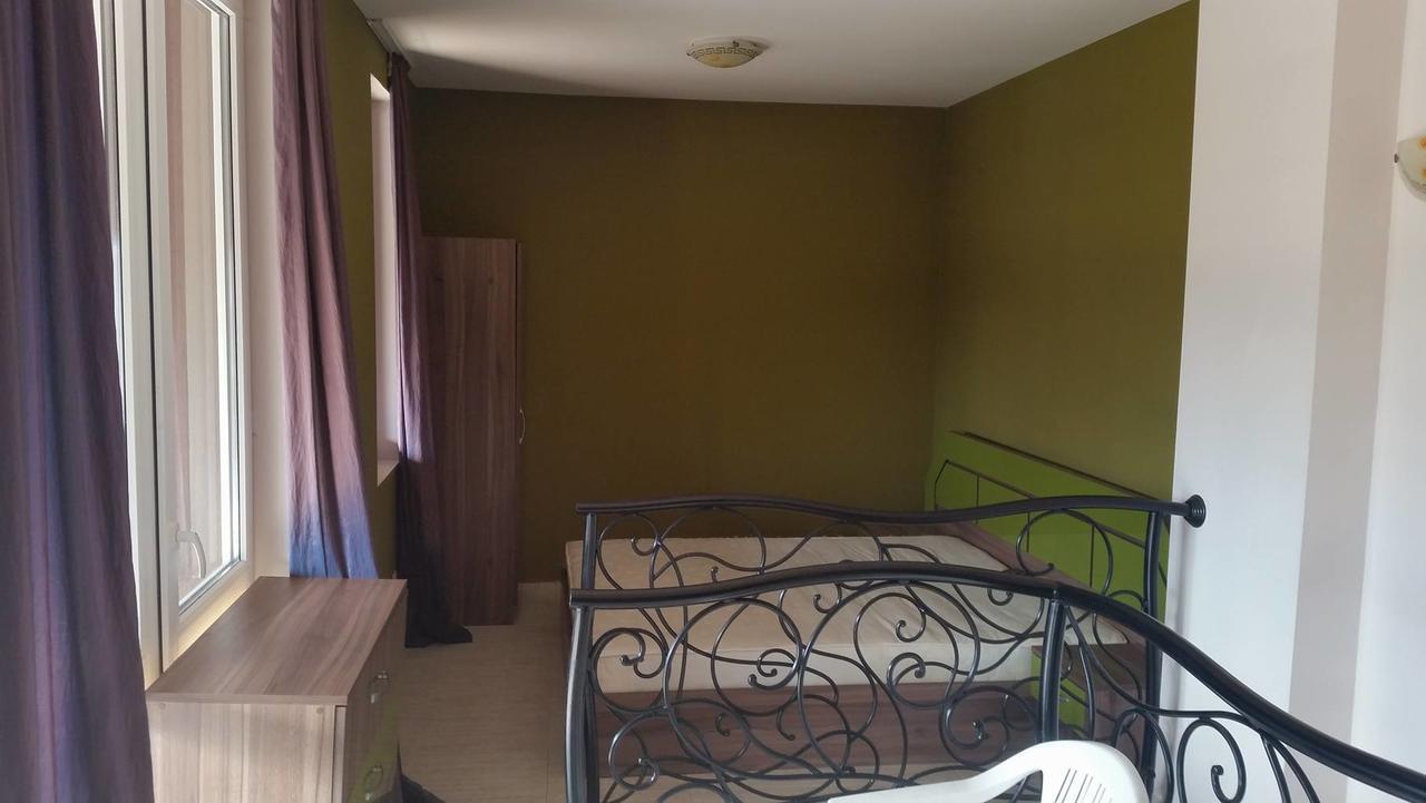 St. Sofia Apartments - Official Rental Slântsjev Brjag Eksteriør bilde