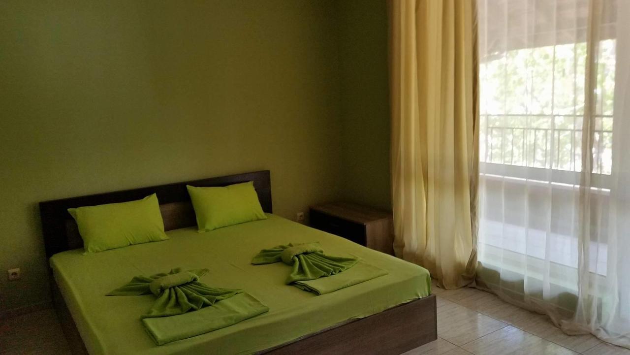 St. Sofia Apartments - Official Rental Slântsjev Brjag Eksteriør bilde