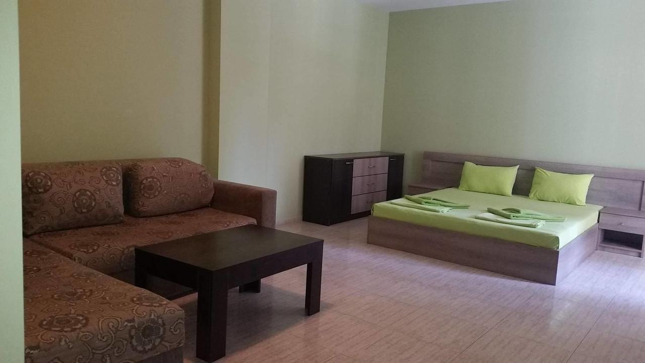 St. Sofia Apartments - Official Rental Slântsjev Brjag Eksteriør bilde