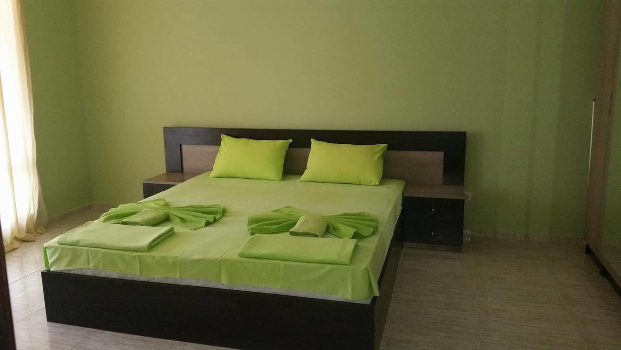 St. Sofia Apartments - Official Rental Slântsjev Brjag Eksteriør bilde
