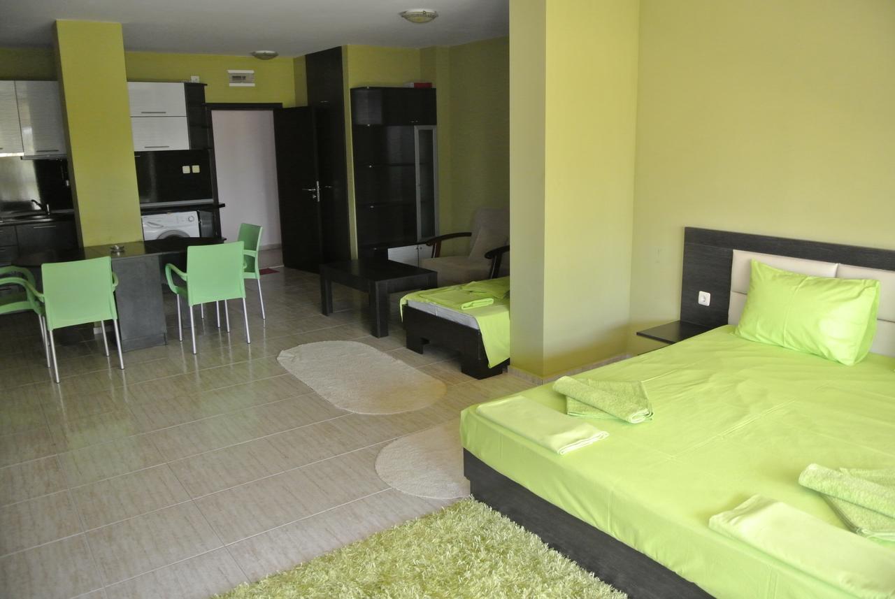 St. Sofia Apartments - Official Rental Slântsjev Brjag Eksteriør bilde