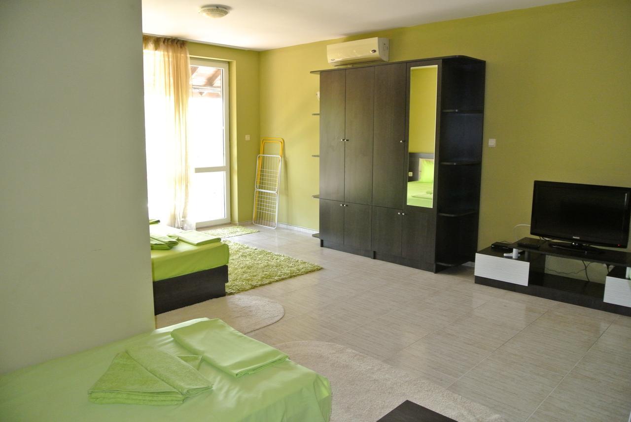 St. Sofia Apartments - Official Rental Slântsjev Brjag Eksteriør bilde